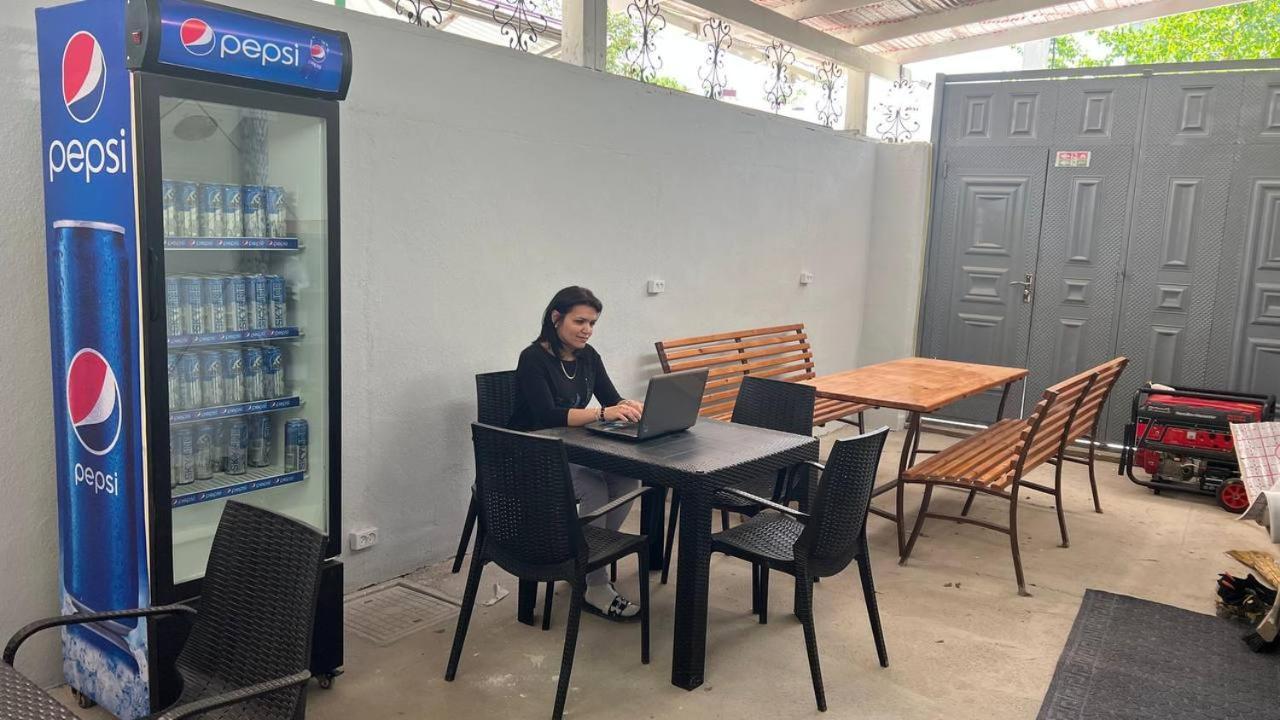 Hostel L&K Tachkent Extérieur photo